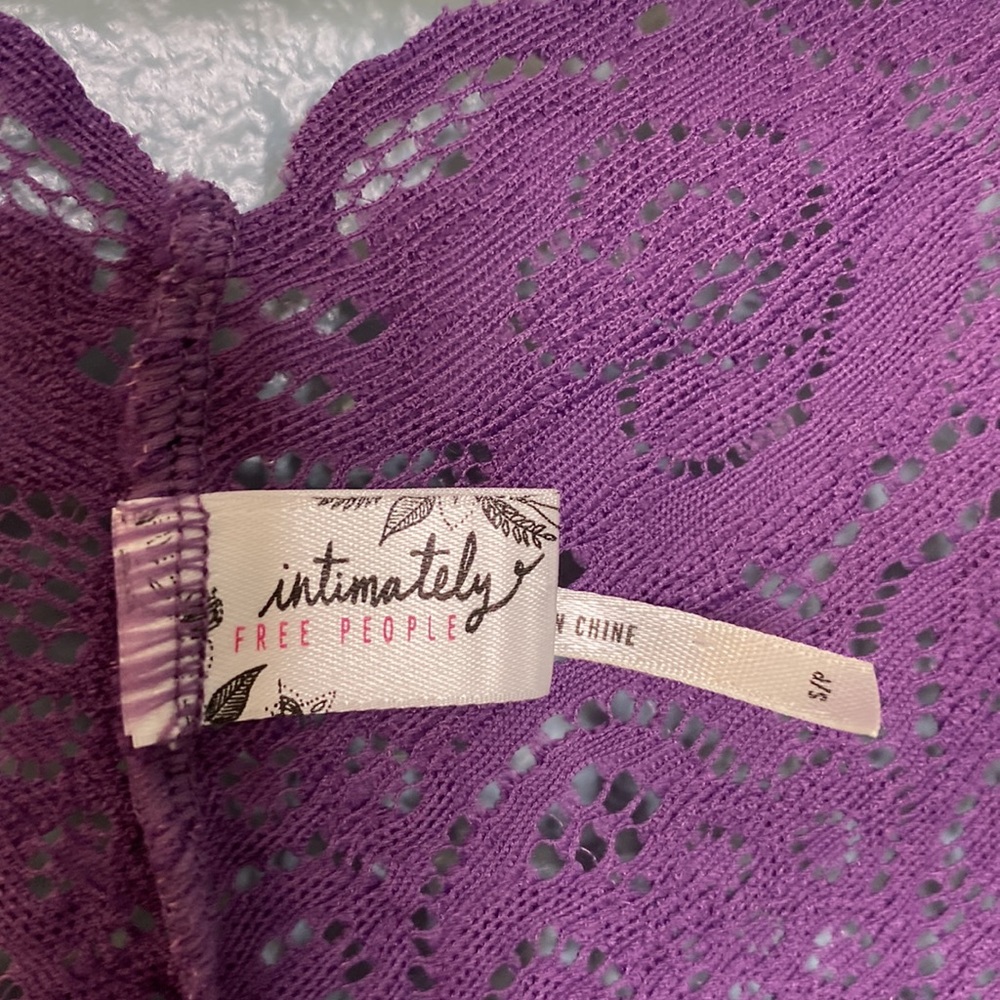 SOLD Free People Chase Me Women's Lace Brami Crop Top in Purple - Picture 4 of 6